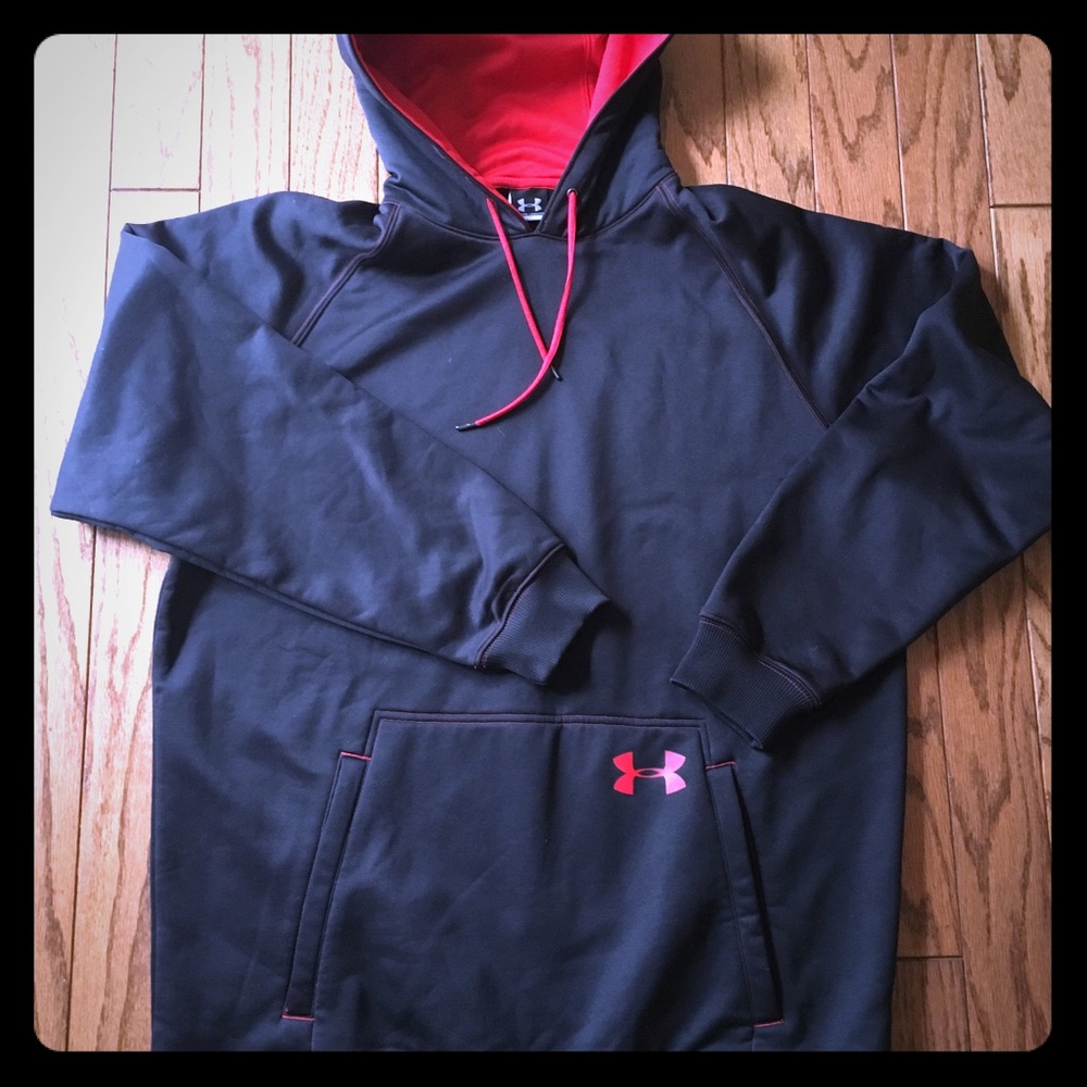 Under Armour sweat shirt